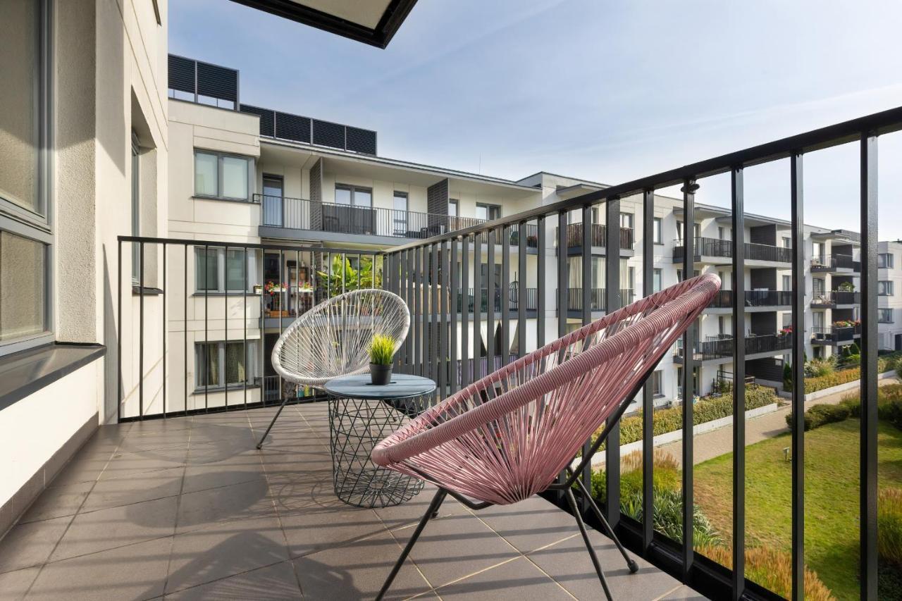 Cozy Apartment Gieysztora Wilanow By Noclegi Renters Warschau Exterior foto