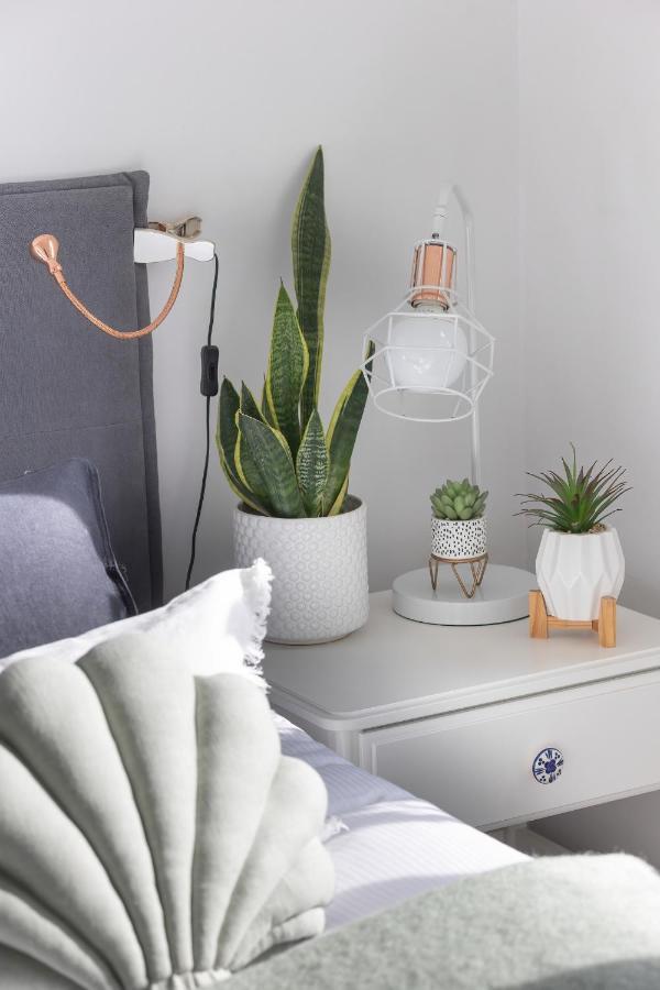 Cozy Apartment Gieysztora Wilanow By Noclegi Renters Warschau Exterior foto
